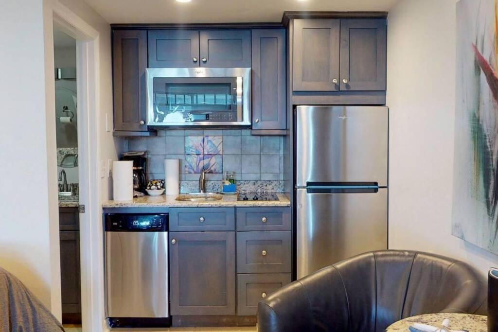 Sea Spray, Studio 114, Beach Steps Away! Pool+Wifi Ruskin Extérieur photo