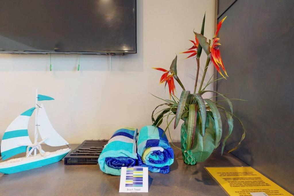 Sea Spray, Studio 114, Beach Steps Away! Pool+Wifi Ruskin Extérieur photo