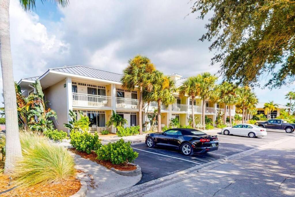Sea Spray, Studio 114, Beach Steps Away! Pool+Wifi Ruskin Extérieur photo