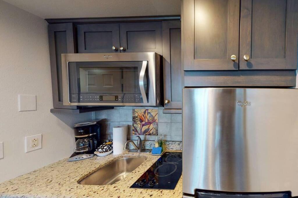 Sea Spray, Studio 114, Beach Steps Away! Pool+Wifi Ruskin Extérieur photo