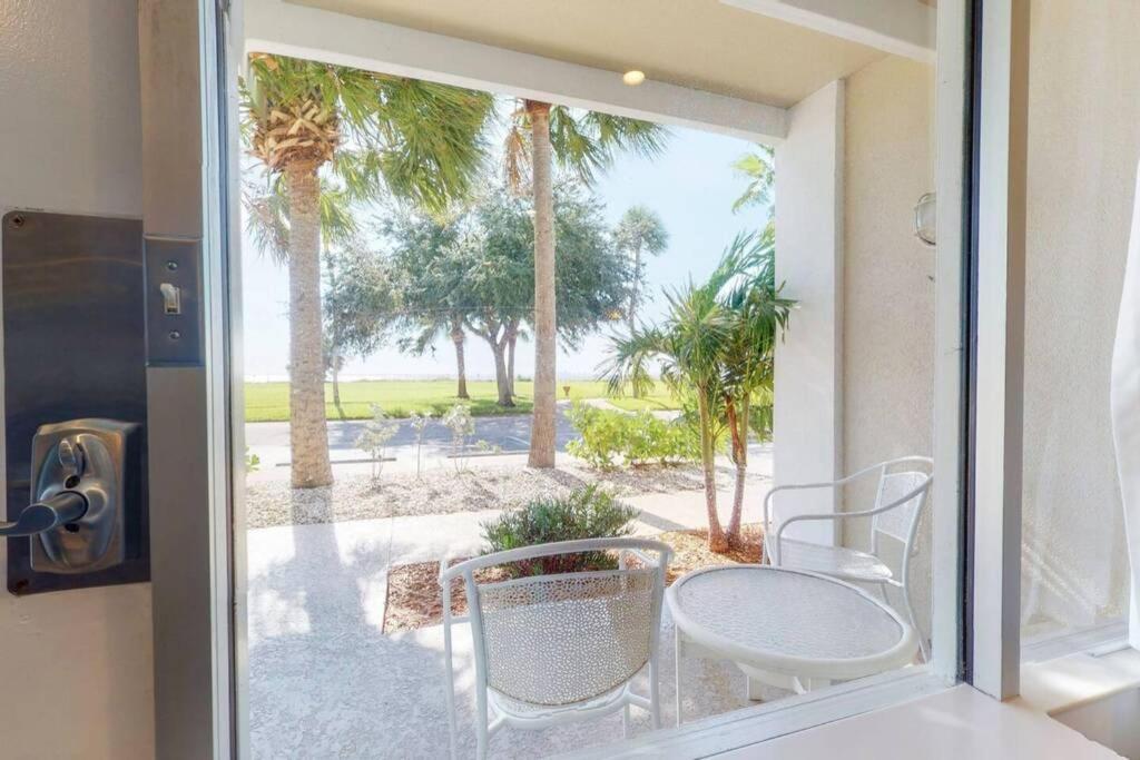 Sea Spray, Studio 114, Beach Steps Away! Pool+Wifi Ruskin Extérieur photo